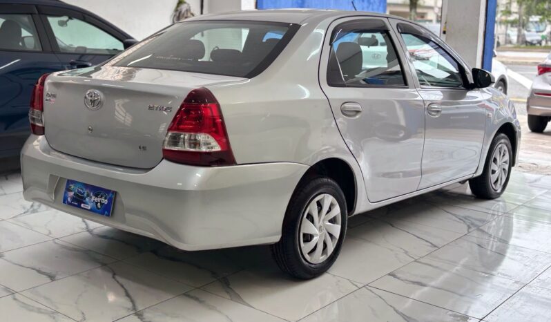 Toyota Etios X Sedan 1.5 2020 | Completo completo