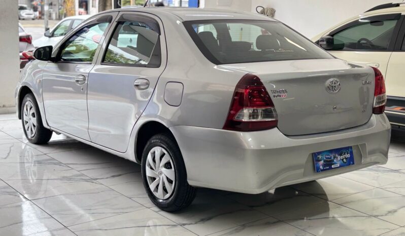 Toyota Etios X Sedan 1.5 2020 | Completo completo