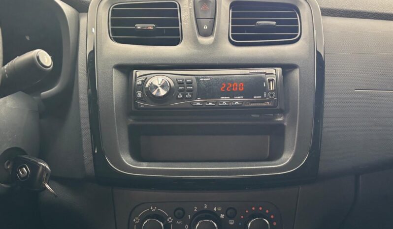 Renault Logan Life 1.0 2023 | Completo completo