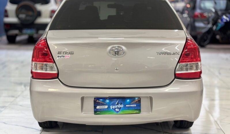 Toyota Etios Sedan X 1.5 2017 | Completo completo