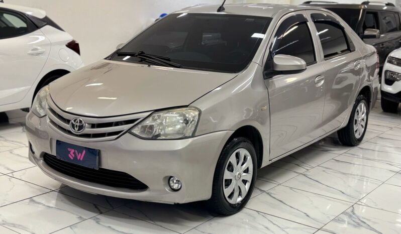 Toyota Etios Sedan X 1.5 2017 | Completo completo